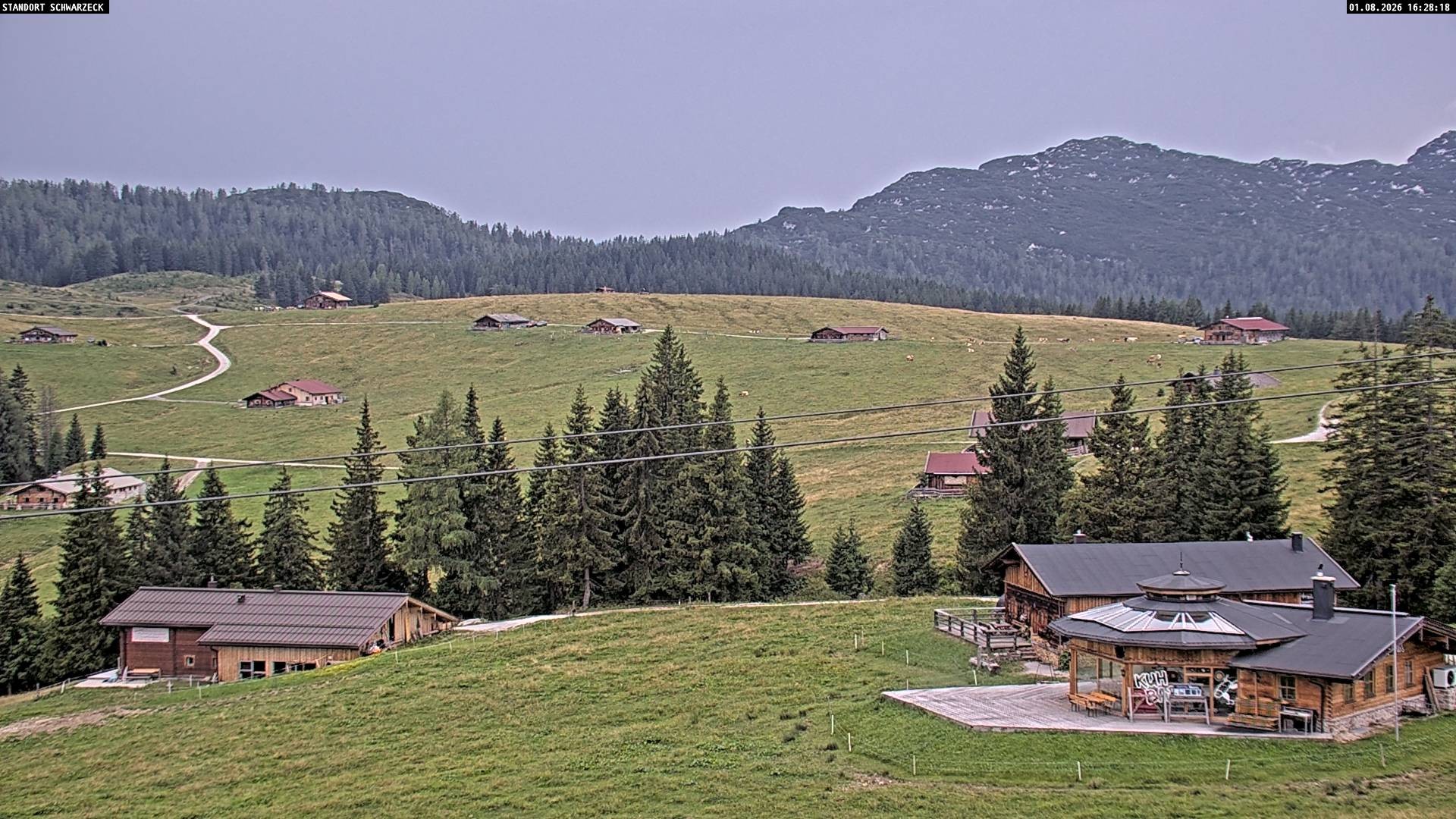 Archived image Webcam Almenwelt Lofer: hiking trail and cross country skiing trail