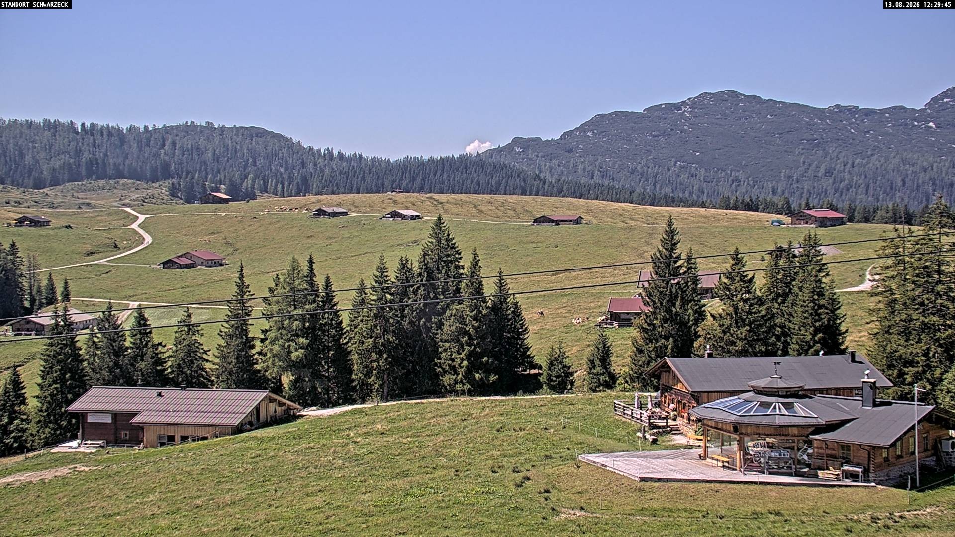 Archived image Webcam Almenwelt Lofer: hiking trail and cross country skiing trail