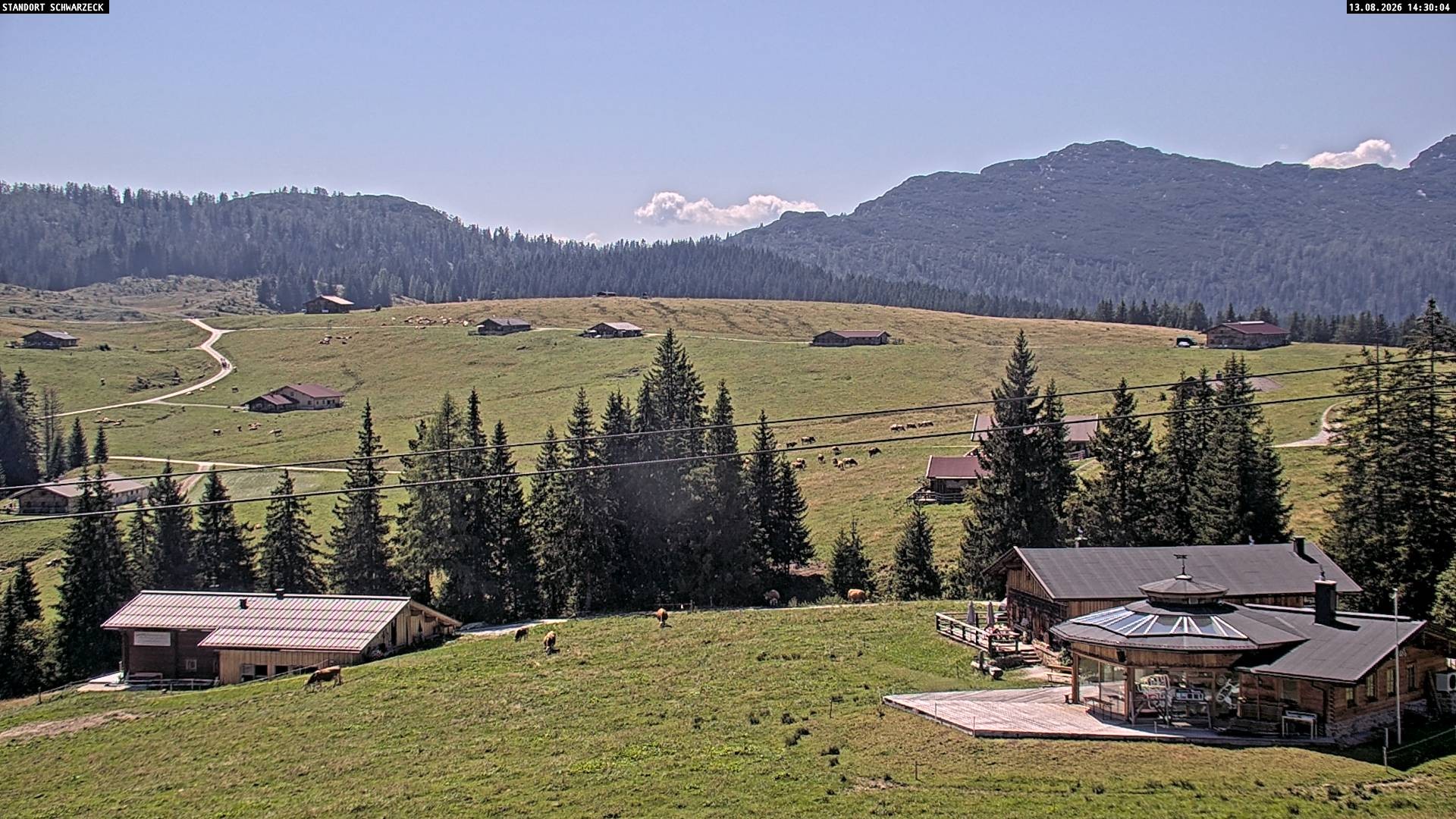 Archived image Webcam Almenwelt Lofer: hiking trail and cross country skiing trail