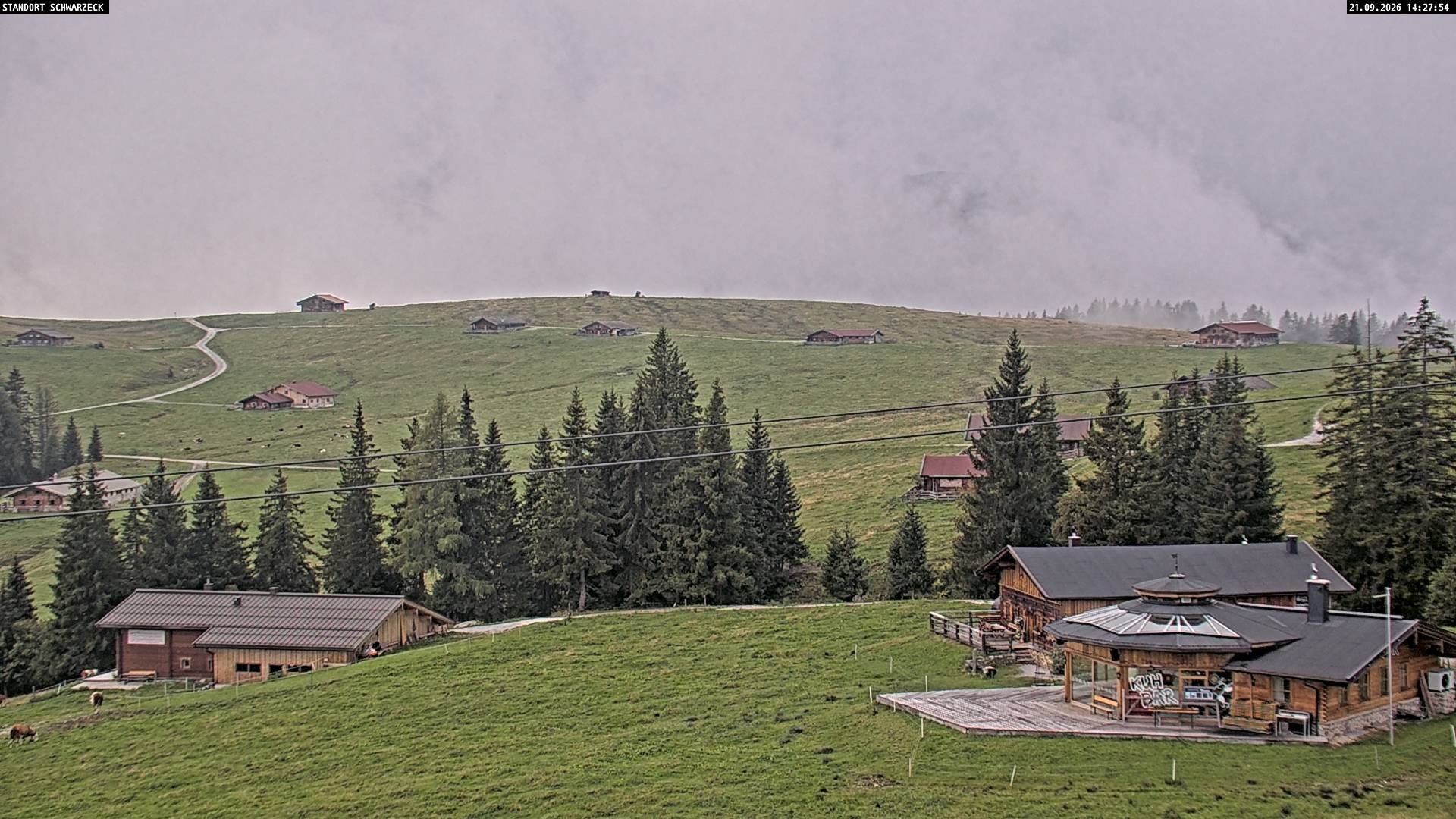 Archived image Webcam Almenwelt Lofer: hiking trail and cross country skiing trail