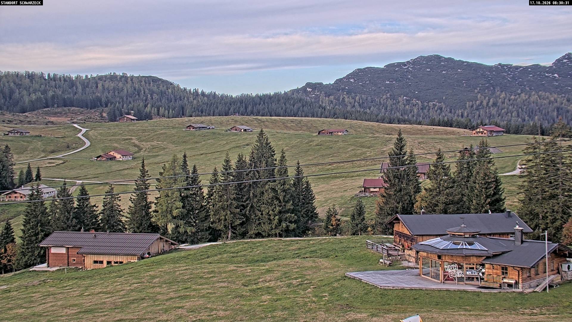 Archived image Webcam Almenwelt Lofer: hiking trail and cross country skiing trail