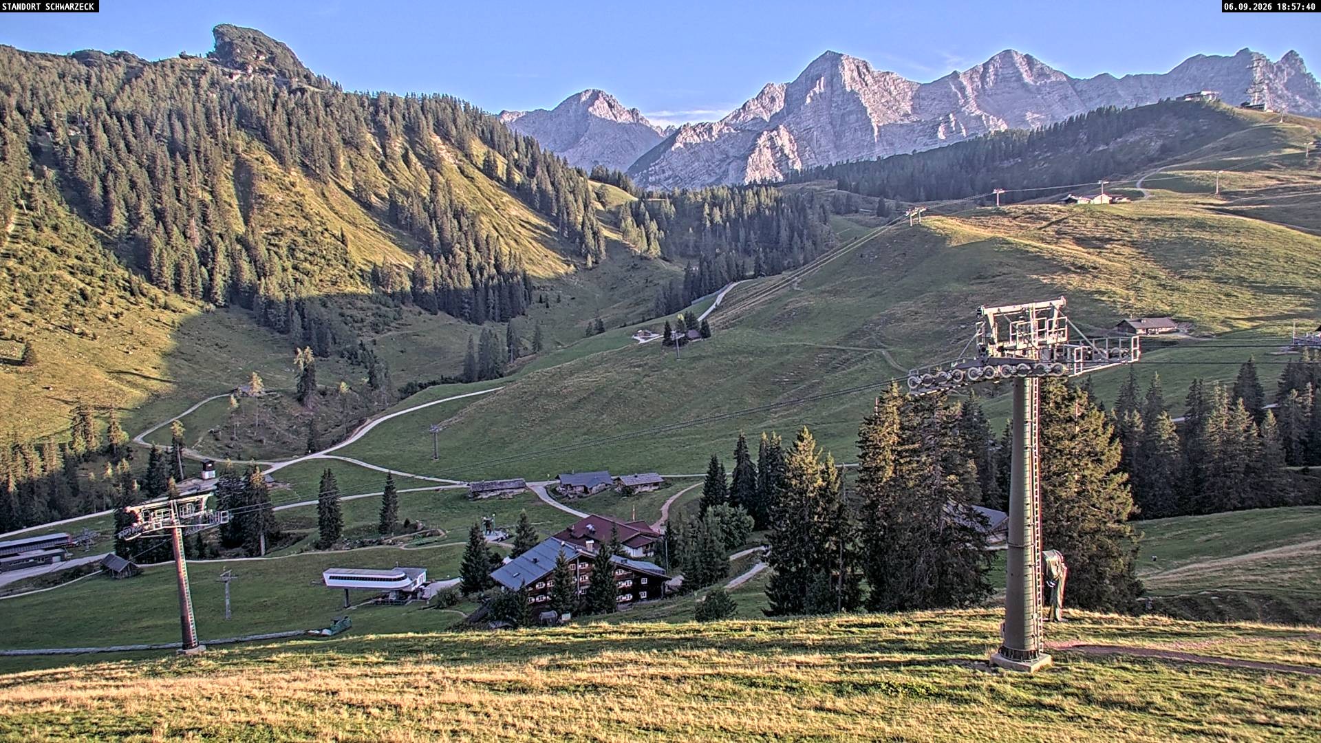 Archiv Foto Webcam Blick von Lofer auf die Berchtesgadener Alpen