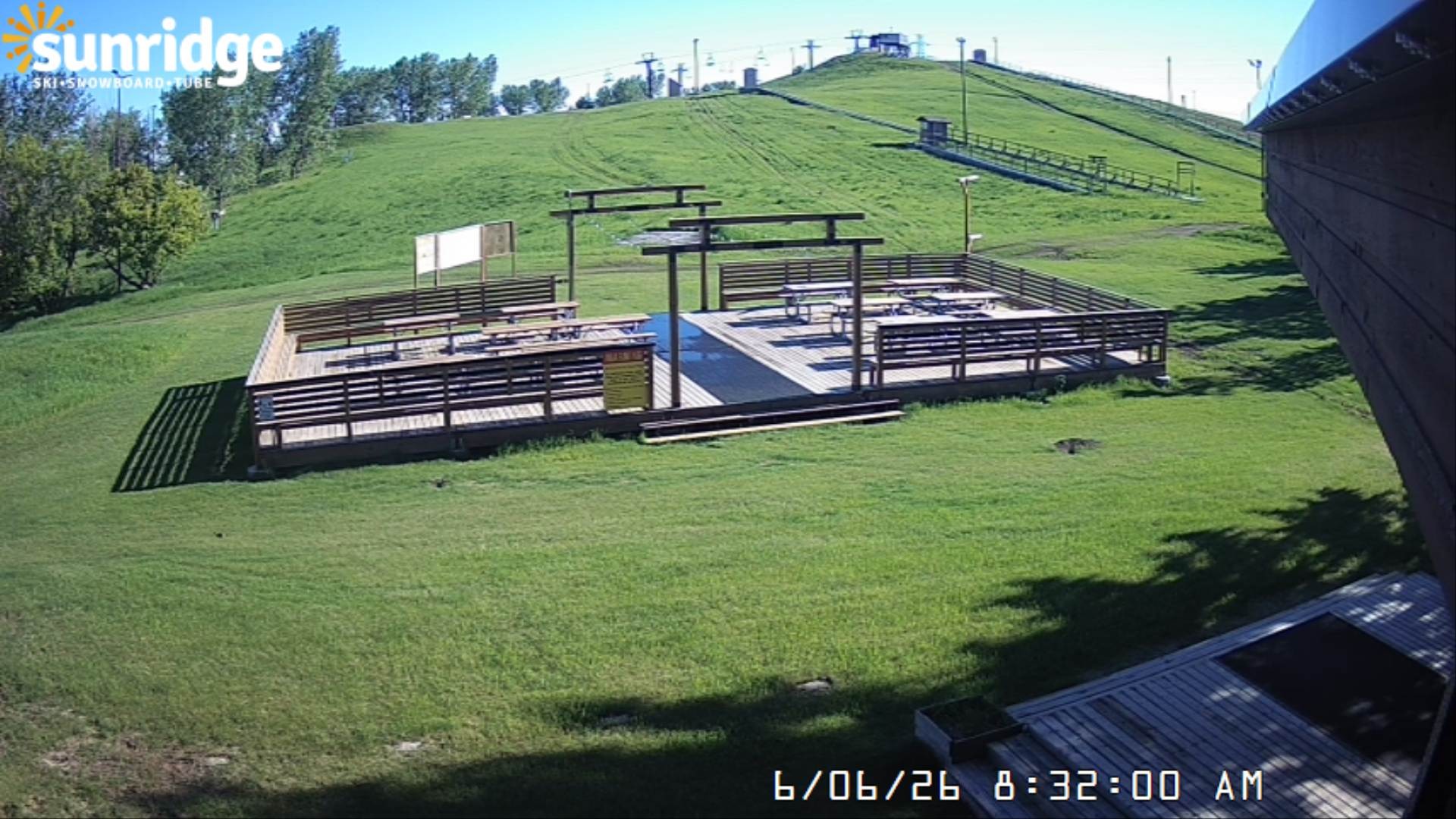 Archived image Webcam Bunny Hill (Sunridge ski area, Alberta)