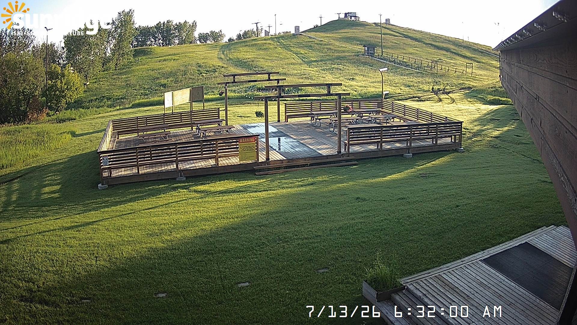 Archived image Webcam Bunny Hill (Sunridge ski area, Alberta)