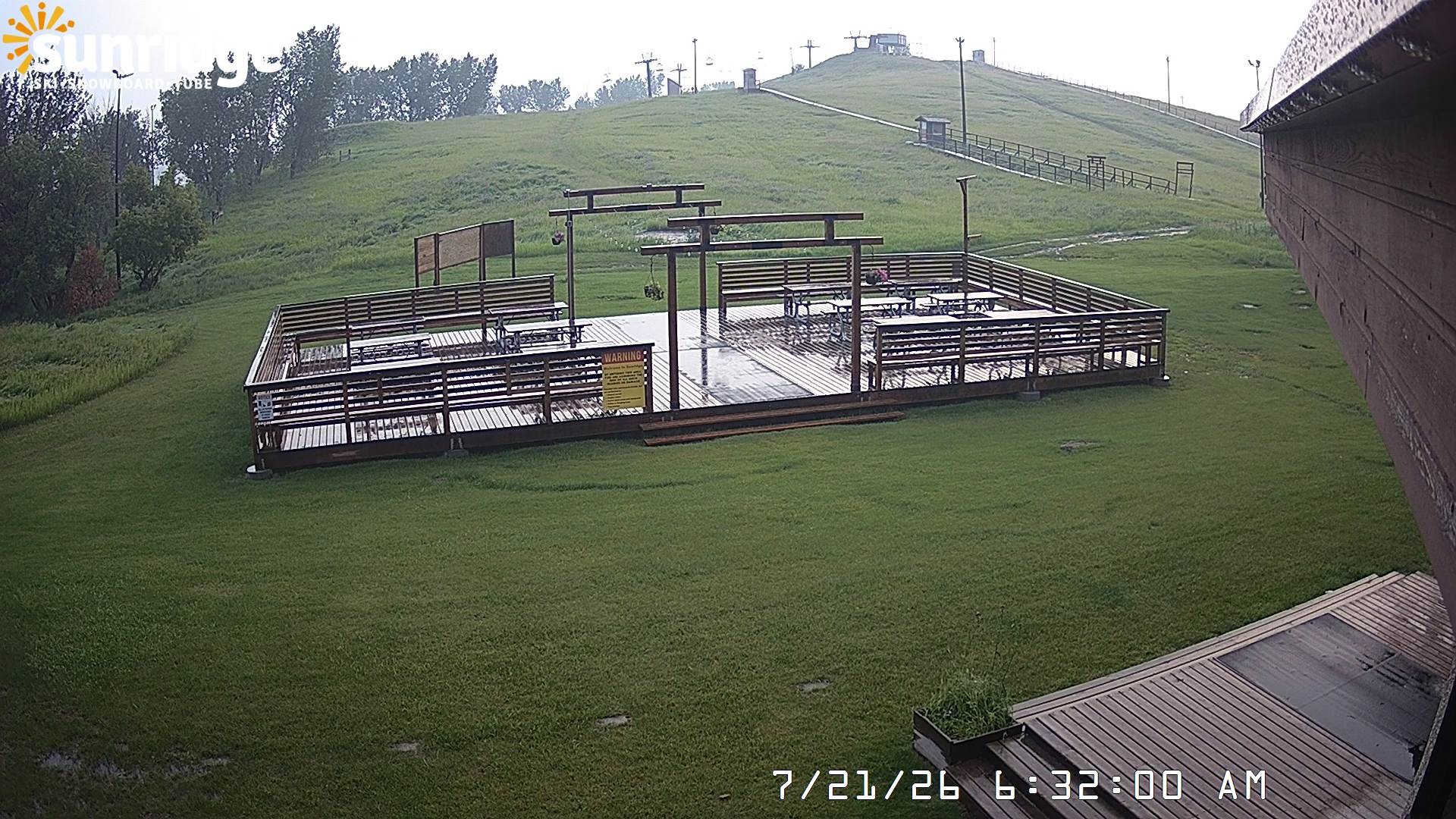 Archived image Webcam Bunny Hill (Sunridge ski area, Alberta)