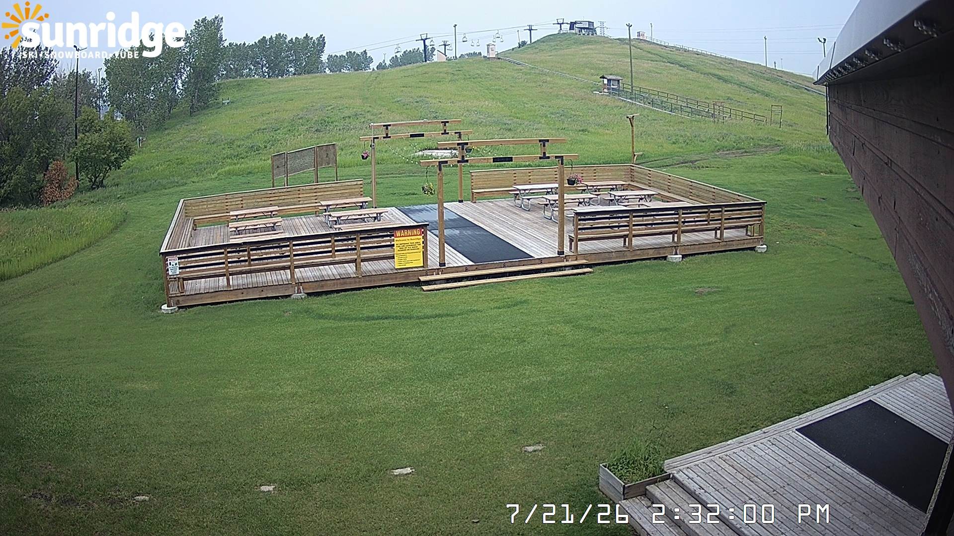 Archived image Webcam Bunny Hill (Sunridge ski area, Alberta)
