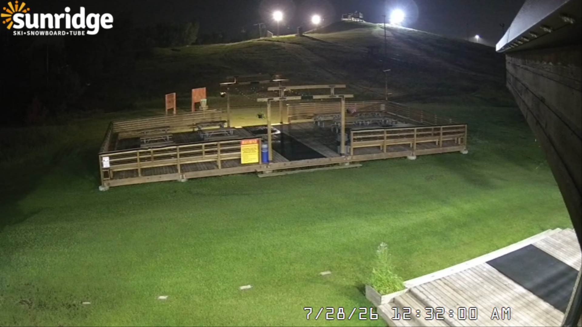 Archived image Webcam Bunny Hill (Sunridge ski area, Alberta)