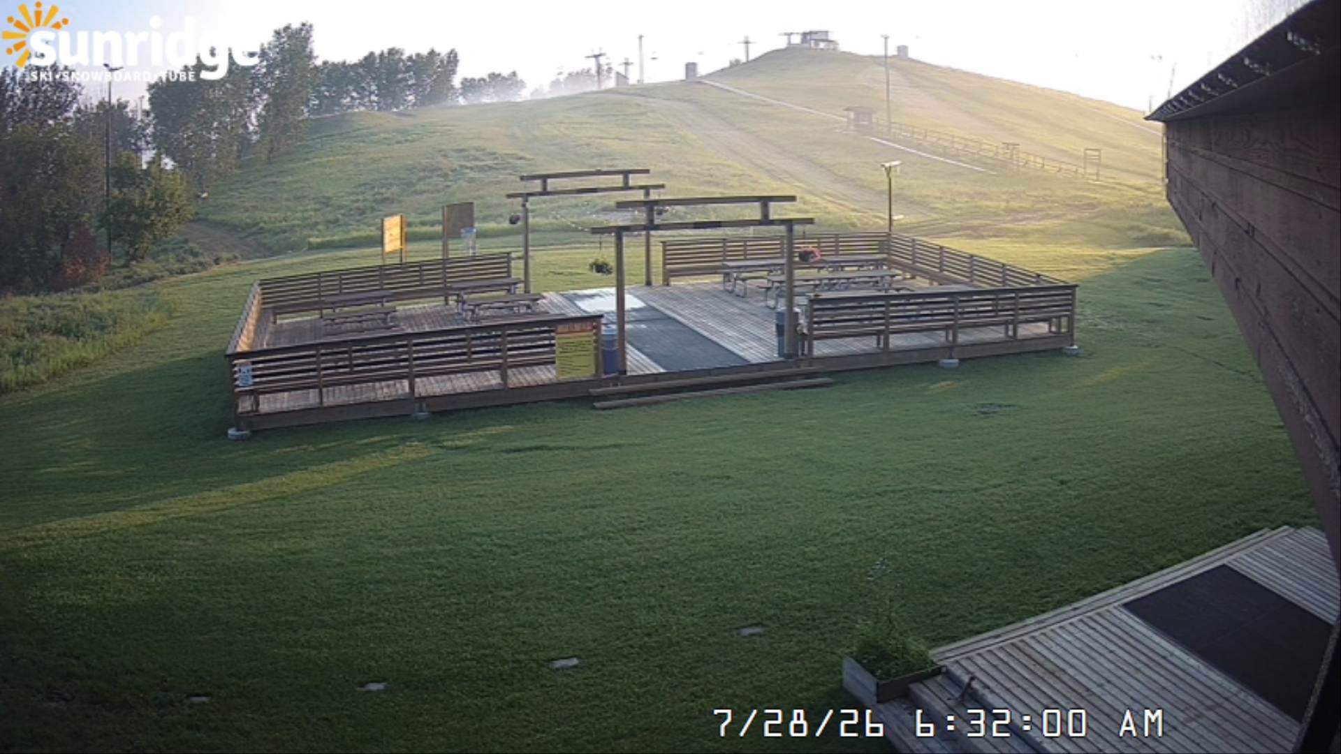 Archived image Webcam Bunny Hill (Sunridge ski area, Alberta)