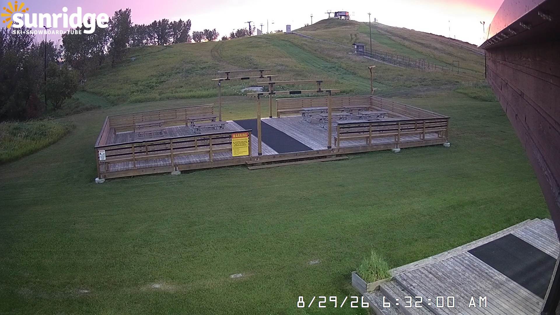 Archived image Webcam Bunny Hill (Sunridge ski area, Alberta)