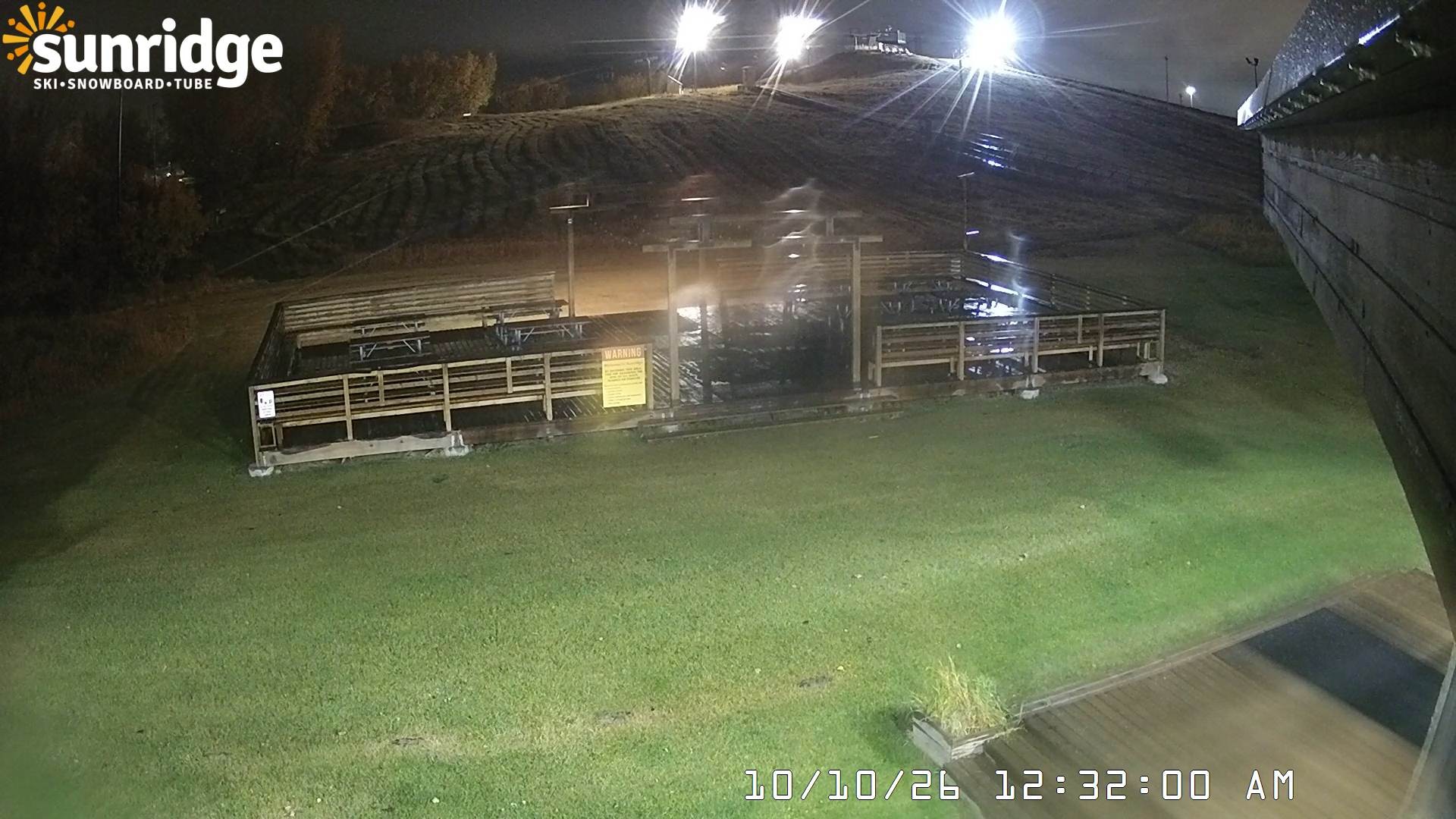 Archived image Webcam Bunny Hill (Sunridge ski area, Alberta)