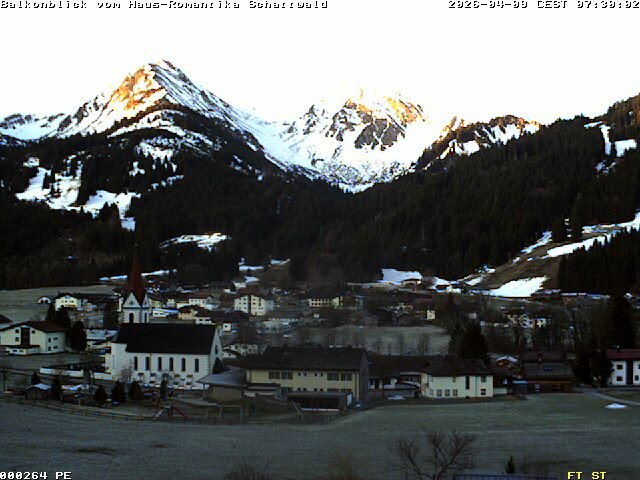 Archived image Webcam Schattwald: Vacation rental Haus Romantika