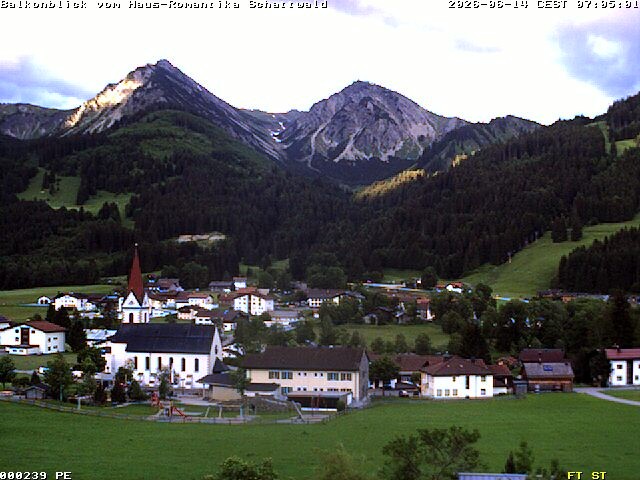 Archived image Webcam Schattwald: Vacation rental Haus Romantika