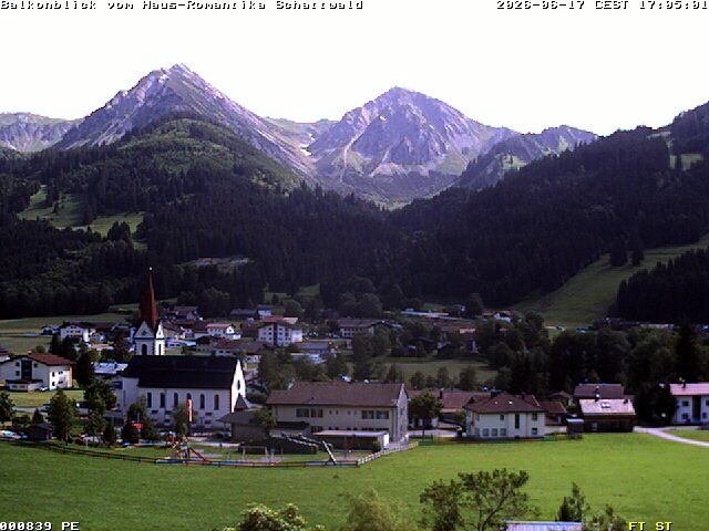 Archived image Webcam Schattwald: Vacation rental Haus Romantika