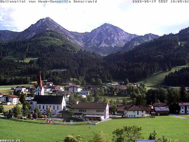 Archived image Webcam Schattwald: Vacation rental Haus Romantika