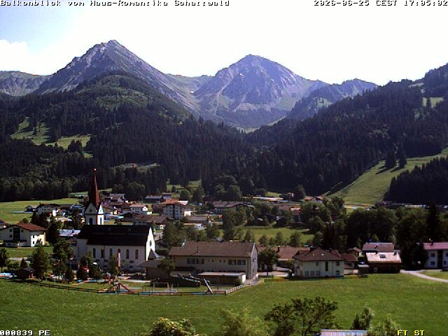 Archived image Webcam Schattwald: Vacation rental Haus Romantika