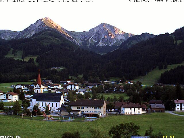 Archived image Webcam Schattwald: Vacation rental Haus Romantika