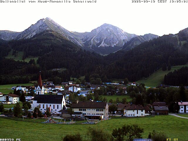 Archiv Foto Webcam Schattwald: Haus Romantika