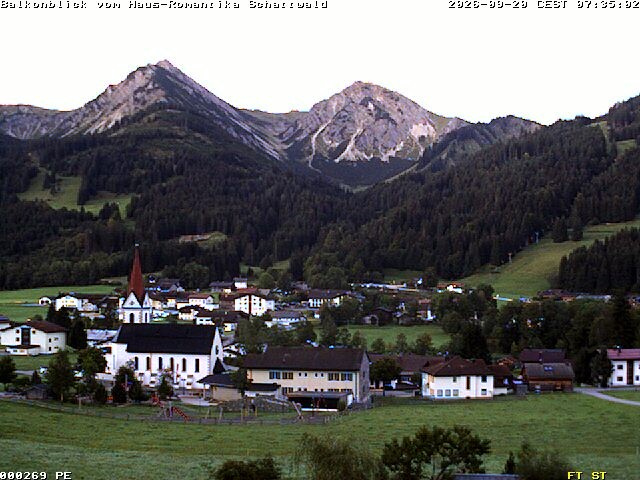 Archived image Webcam Schattwald: Vacation rental Haus Romantika