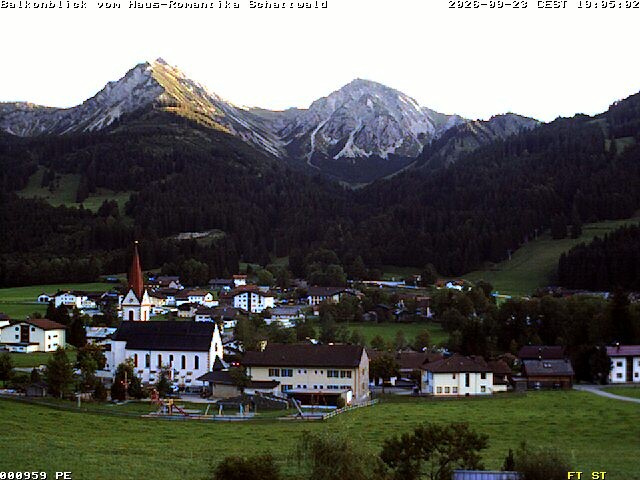 Archiv Foto Webcam Schattwald: Haus Romantika