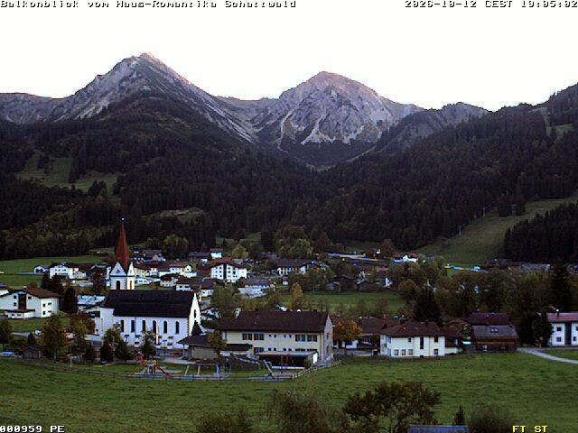 Archived image Webcam Schattwald: Vacation rental Haus Romantika