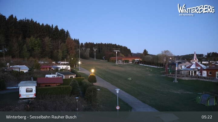 Archived image Webcam Winterberg: View chair lift "Rauher Busch"