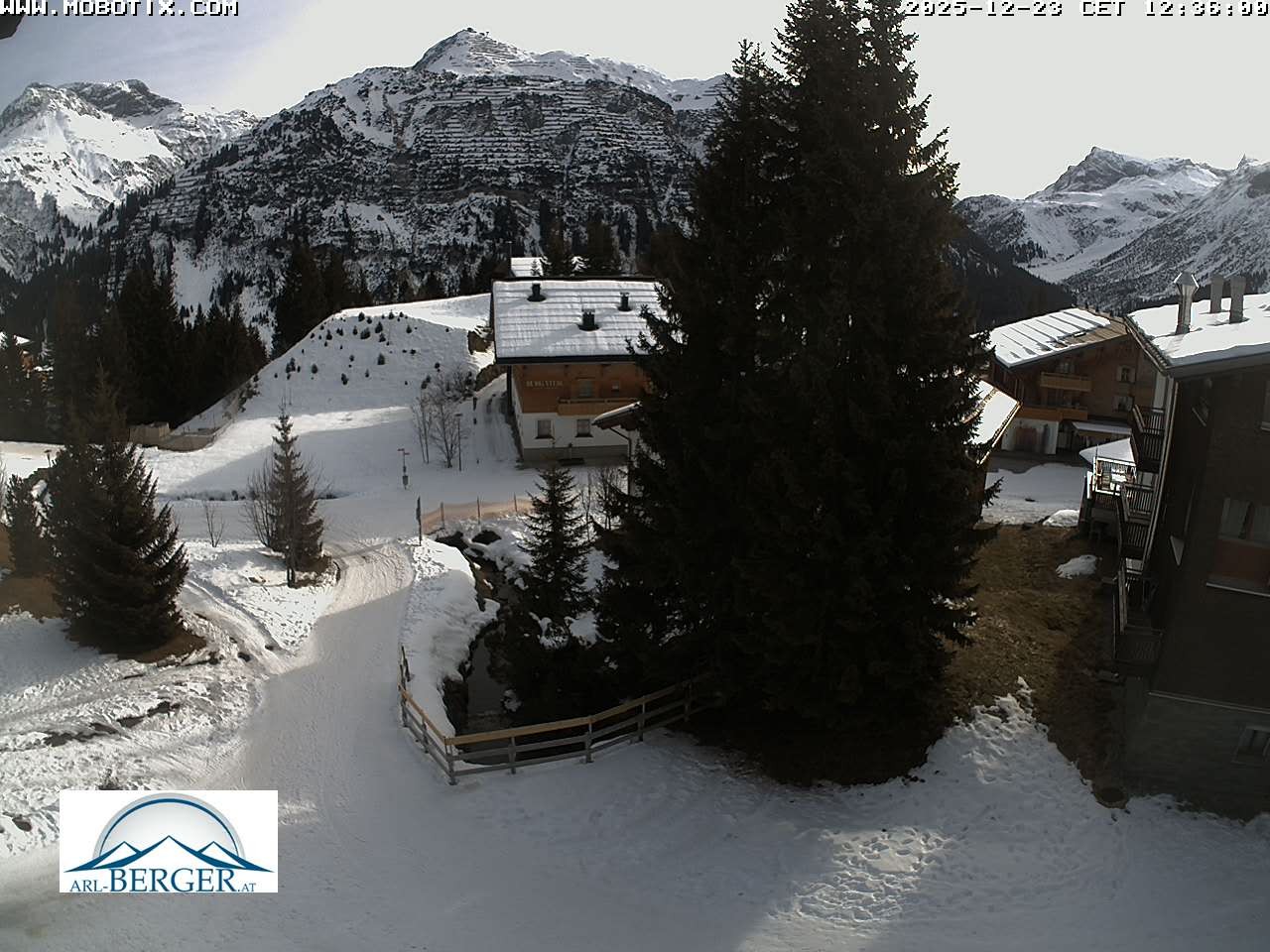 Archiv Foto Webcam Oberlech: Pension Berger