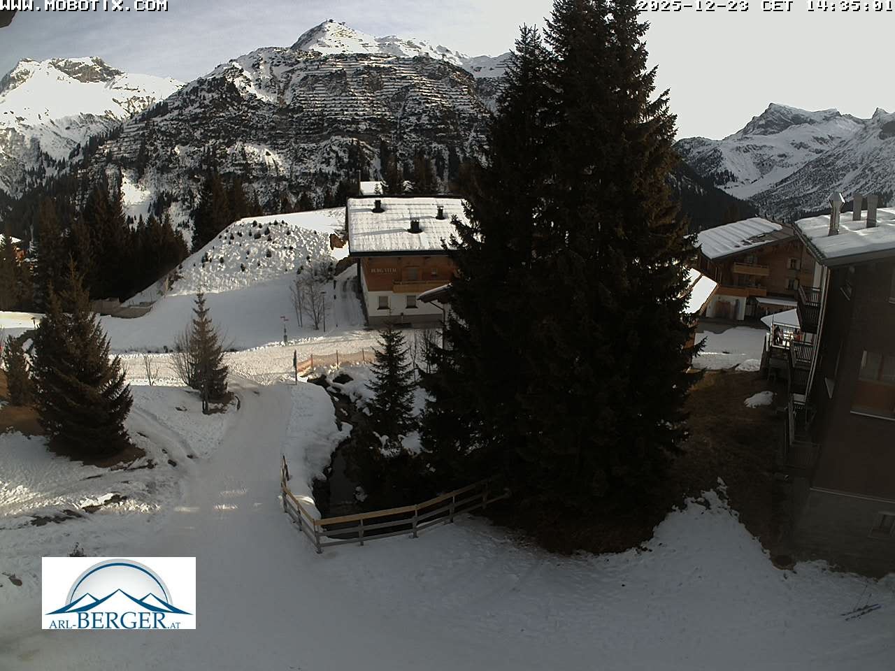 Archiv Foto Webcam Oberlech: Pension Berger