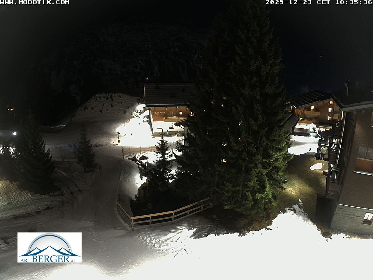Archiv Foto Webcam Oberlech: Pension Berger