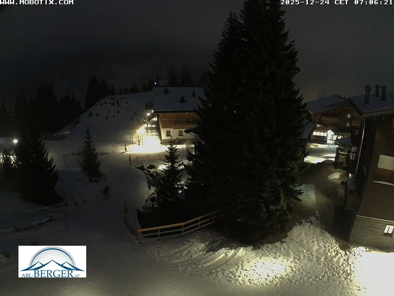 Archiv Foto Webcam Oberlech: Pension Berger