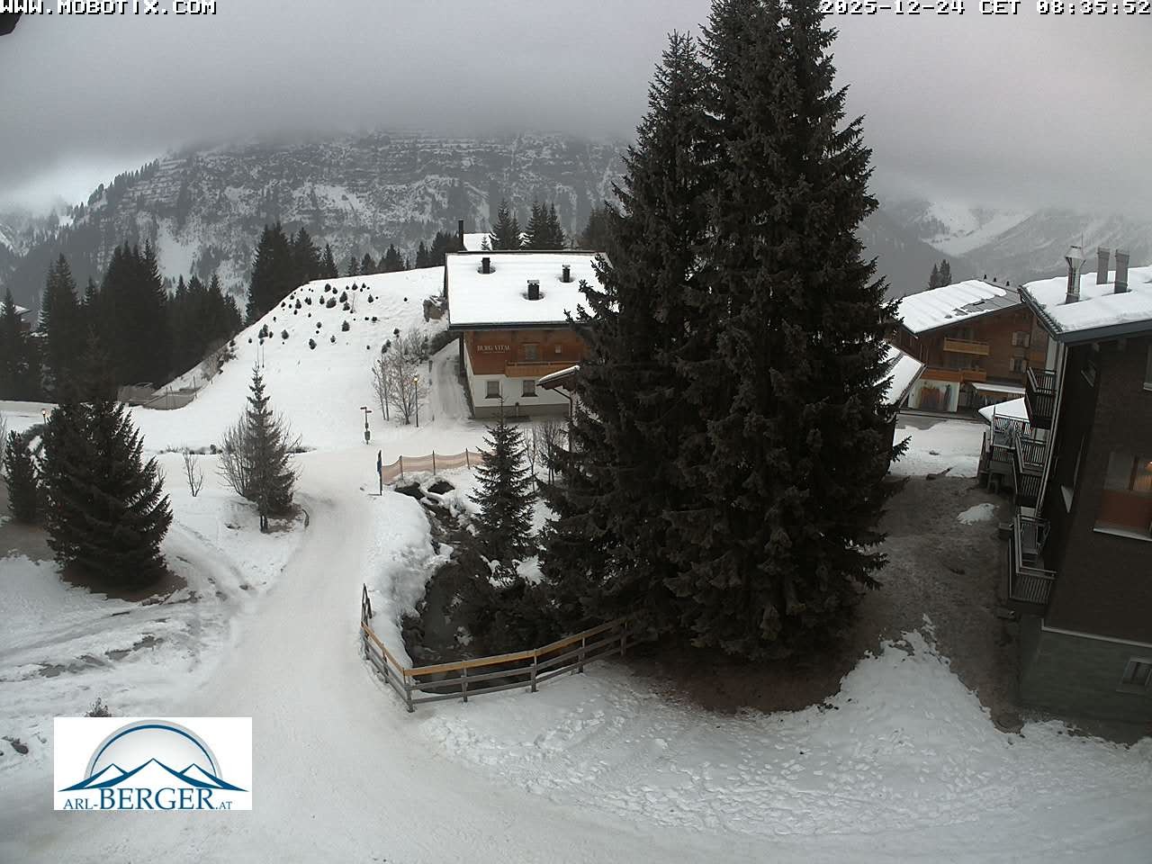 Archiv Foto Webcam Oberlech: Pension Berger