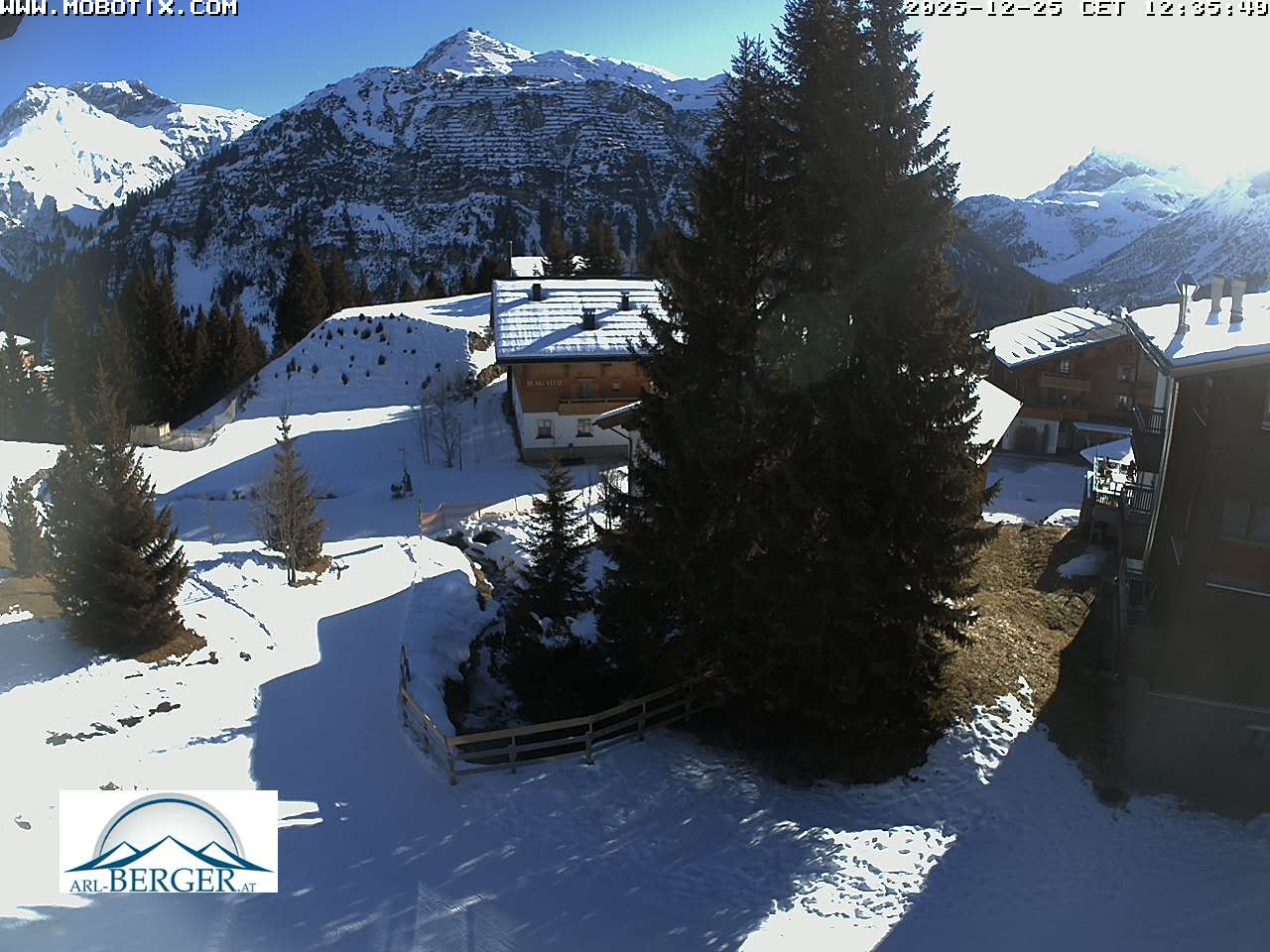 Archiv Foto Webcam Oberlech: Pension Berger
