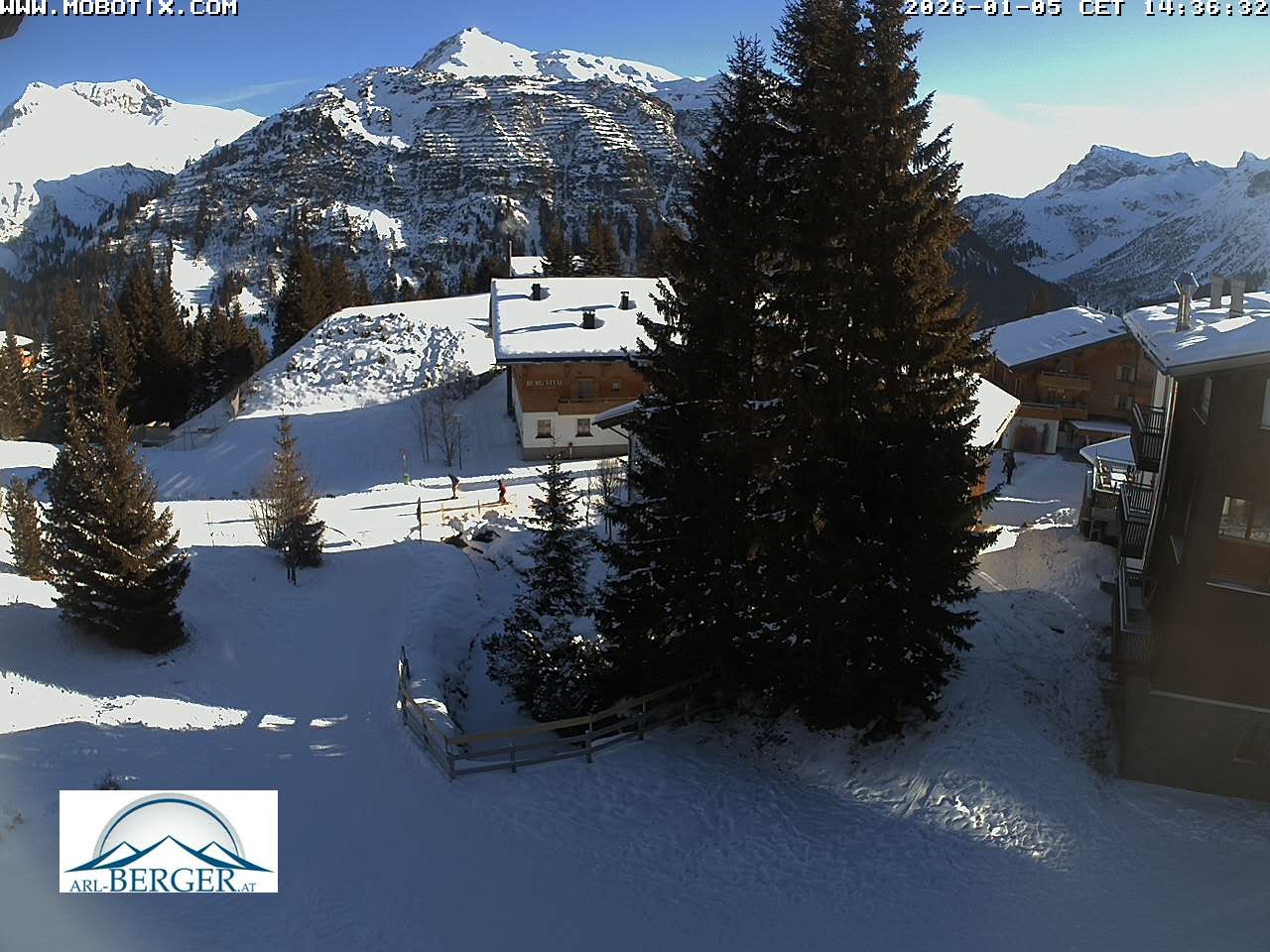 Archiv Foto Webcam Oberlech: Pension Berger