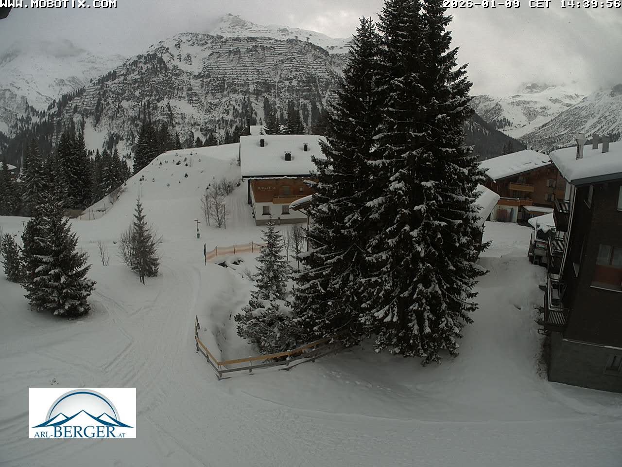 Archiv Foto Webcam Oberlech: Pension Berger