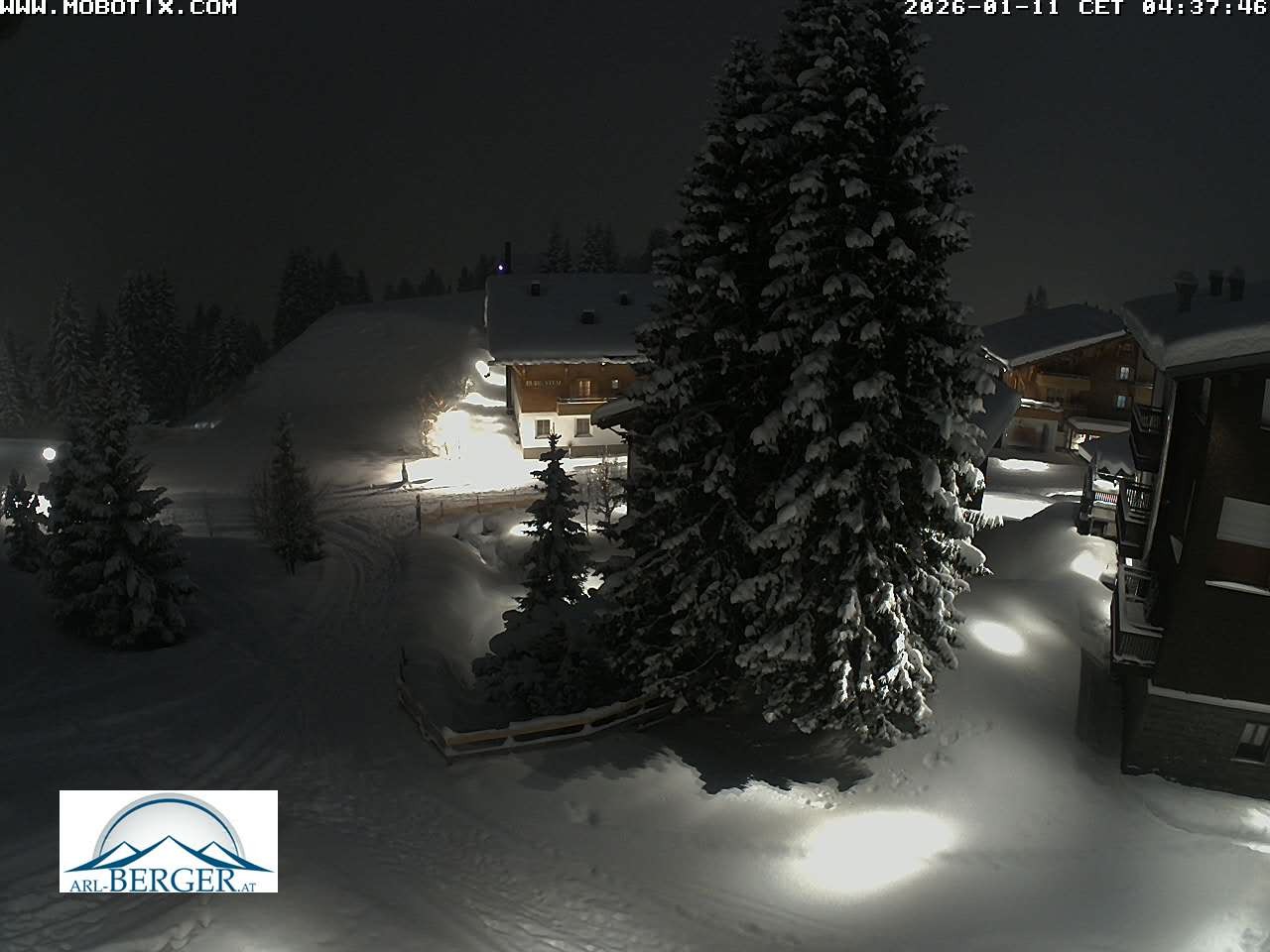 Archived image Webcam Oberlech: guest house Berger