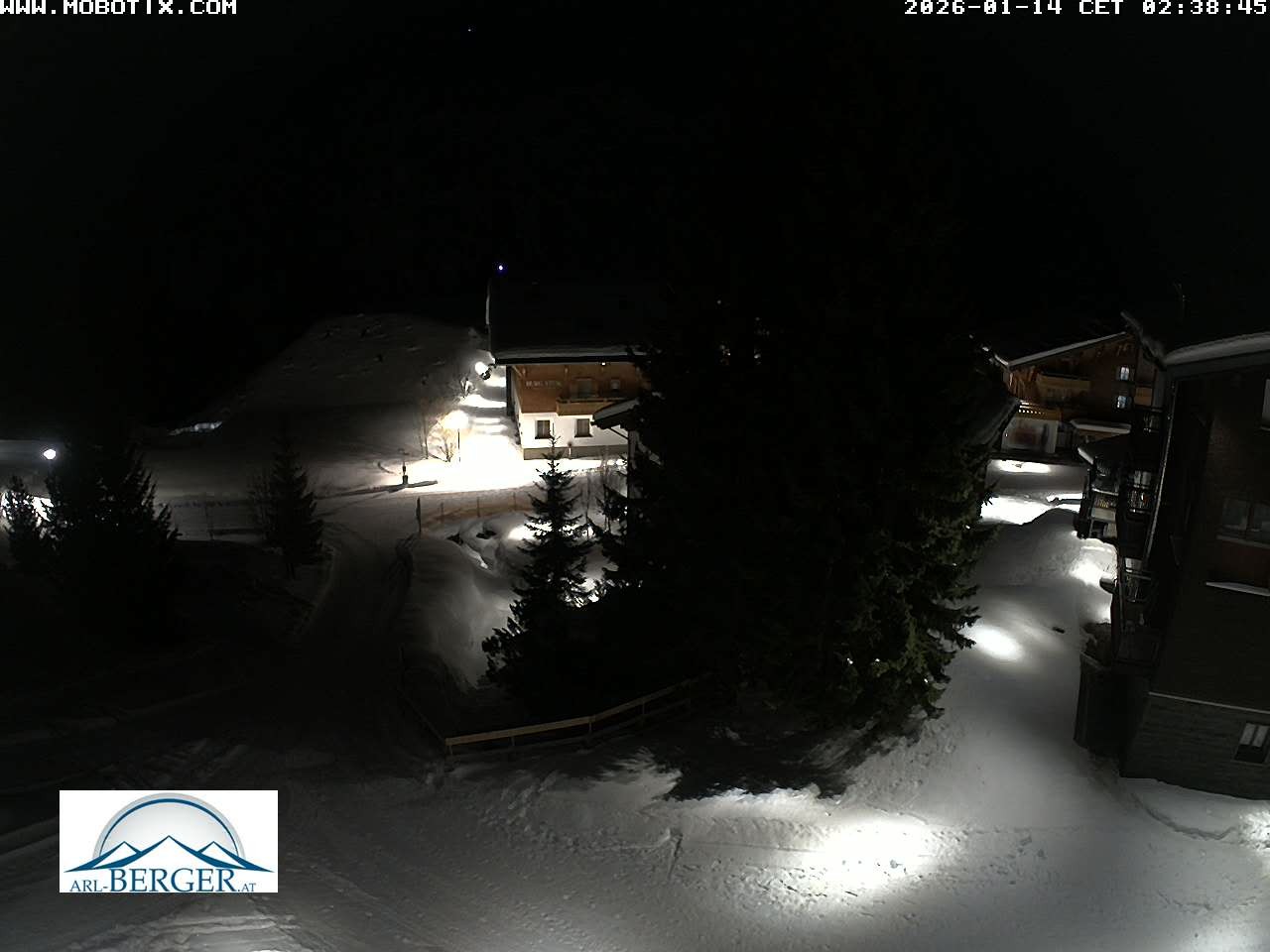 Archived image Webcam Oberlech: guest house Berger