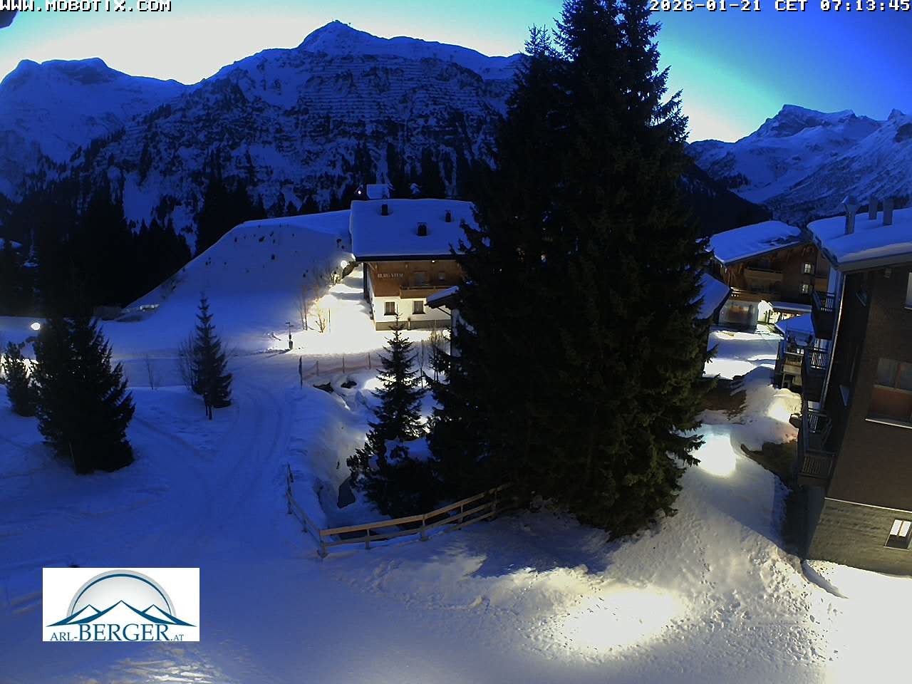 Archiv Foto Webcam Oberlech: Pension Berger