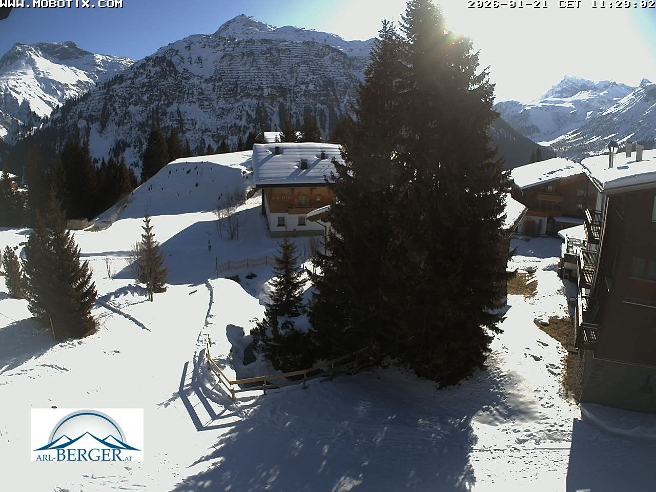 Archiv Foto Webcam Oberlech: Pension Berger