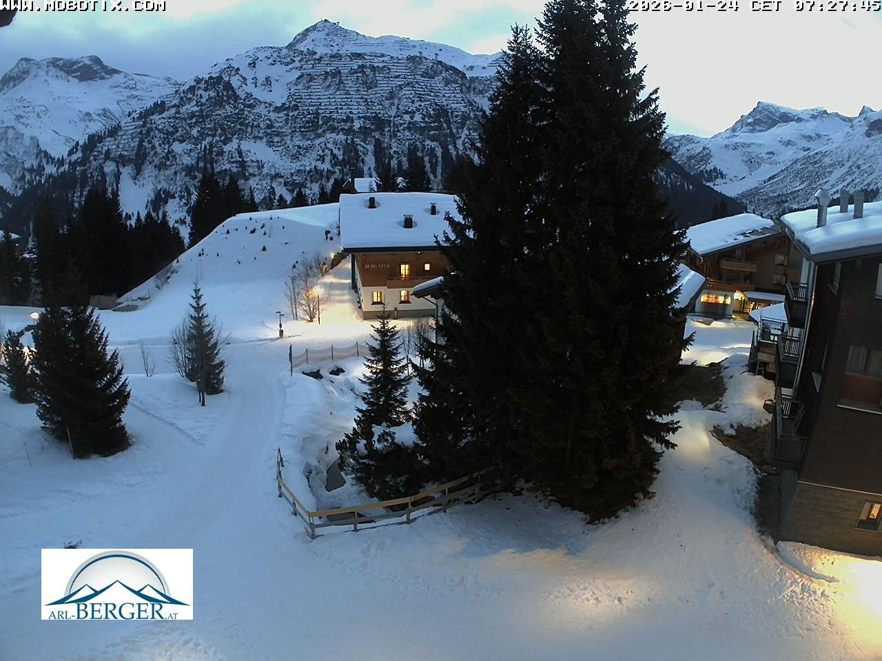 Archiv Foto Webcam Oberlech: Pension Berger