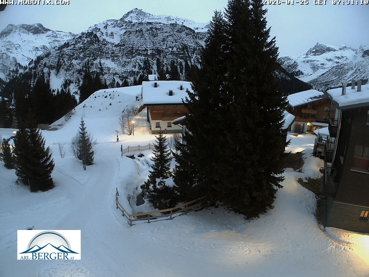 Archiv Foto Webcam Oberlech: Pension Berger