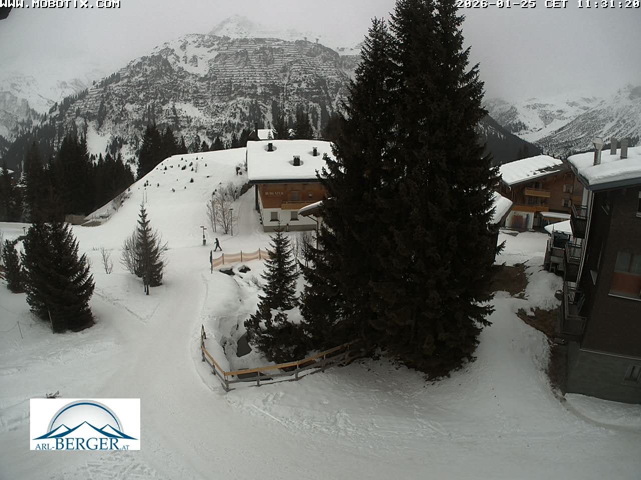 Archiv Foto Webcam Oberlech: Pension Berger