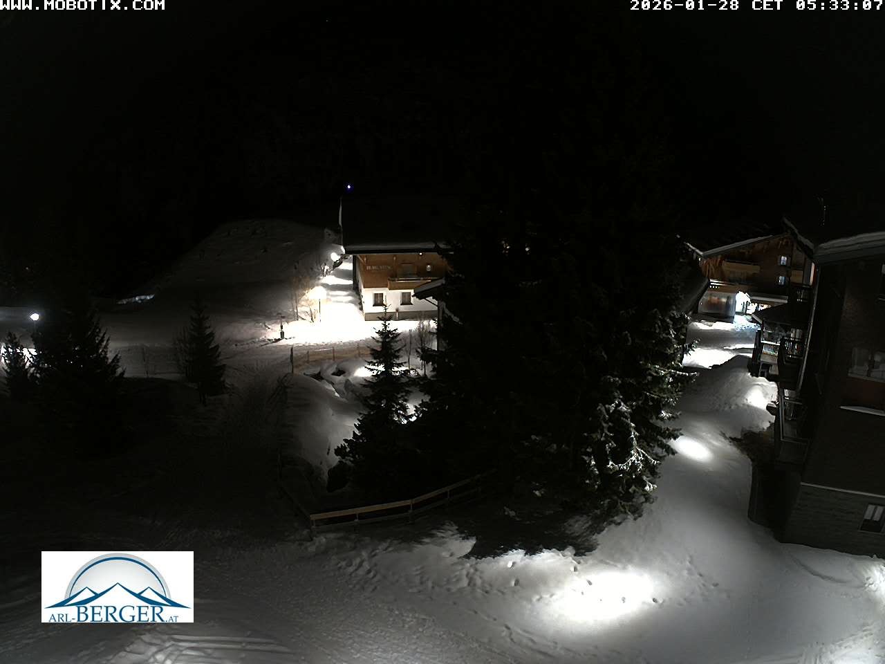 Archived image Webcam Oberlech: guest house Berger