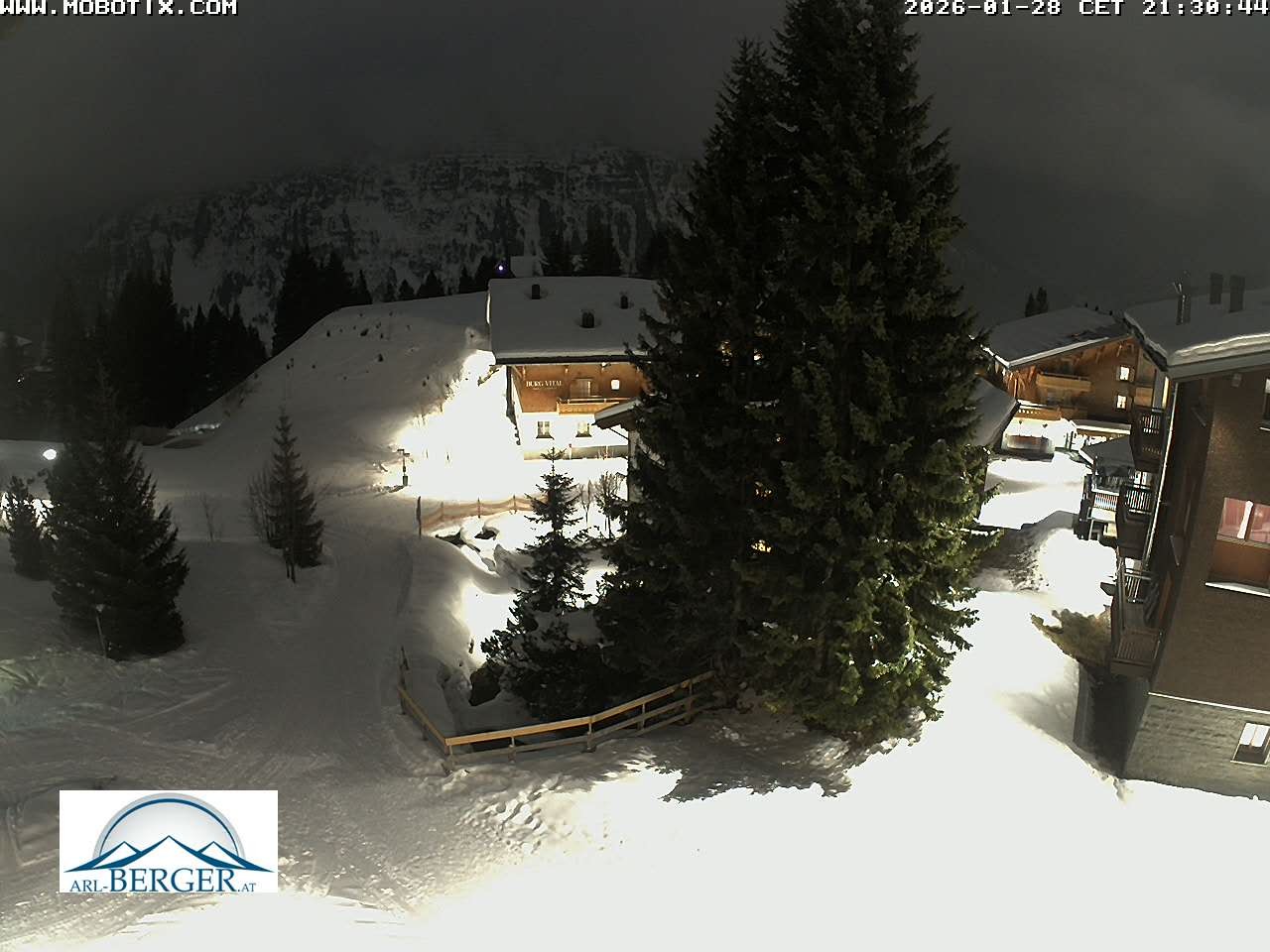 Archived image Webcam Oberlech: guest house Berger