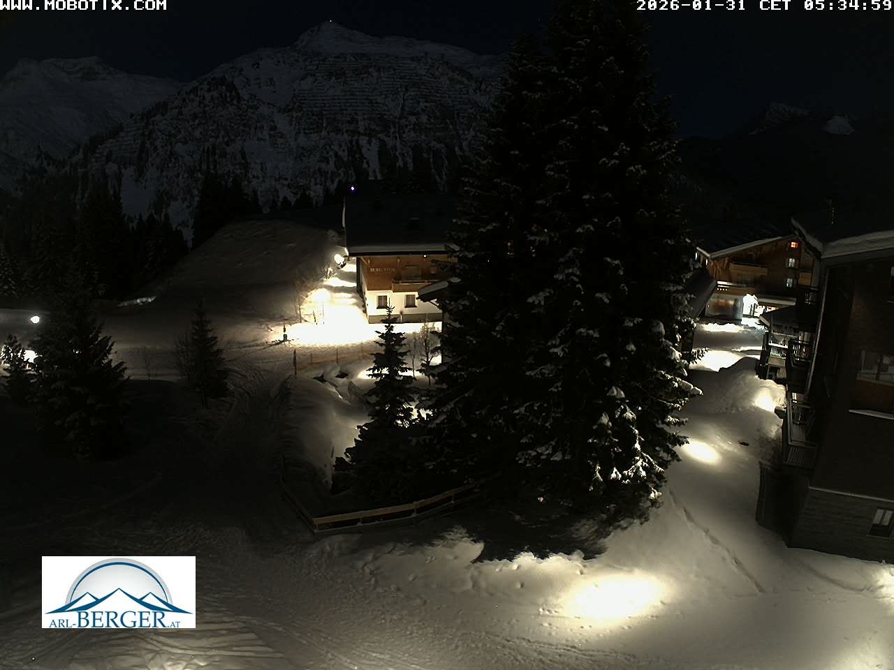 Archived image Webcam Oberlech: guest house Berger