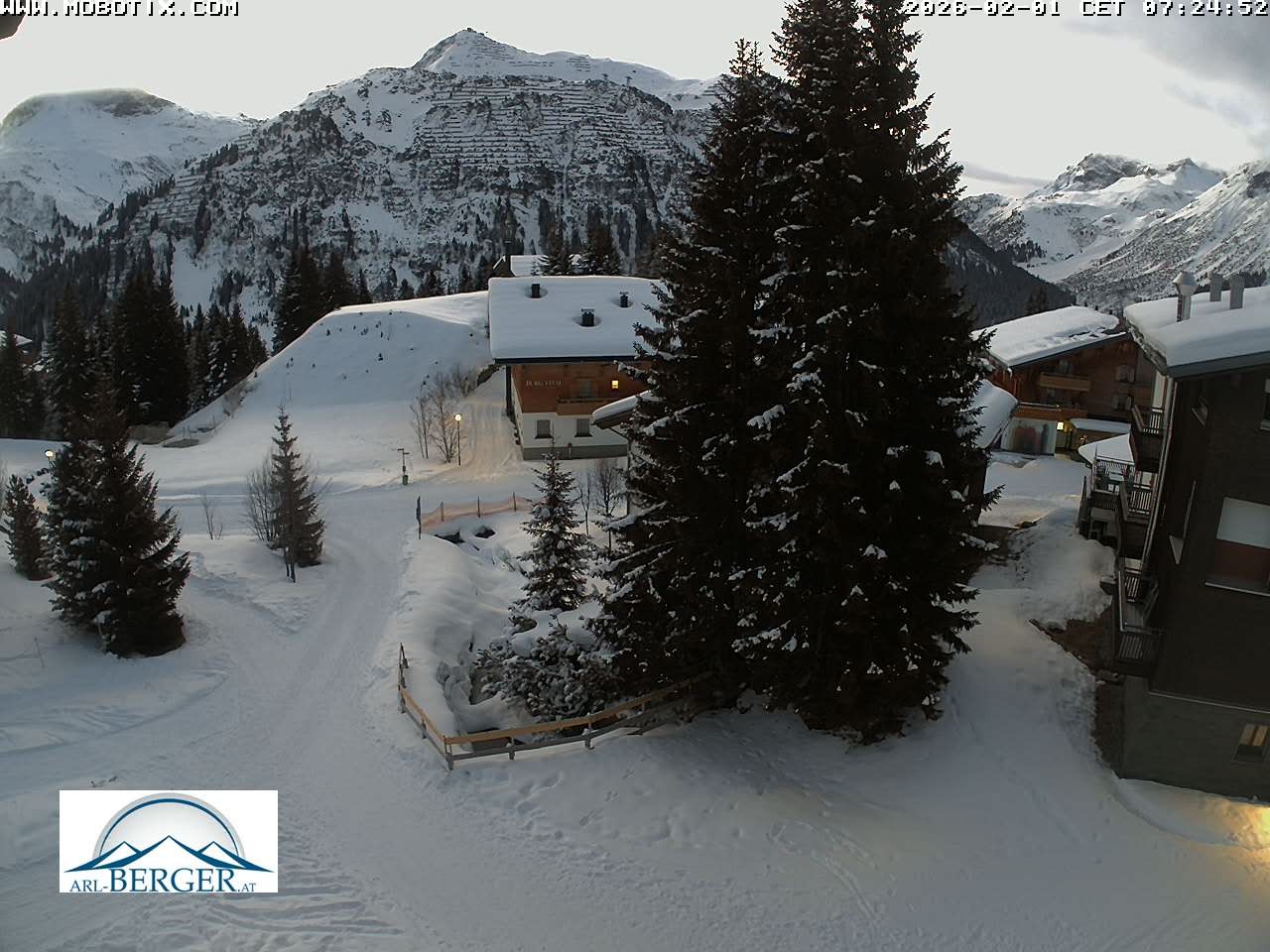Archiv Foto Webcam Oberlech: Pension Berger