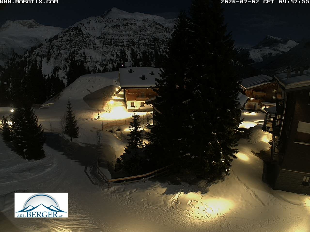 Archived image Webcam Oberlech: guest house Berger