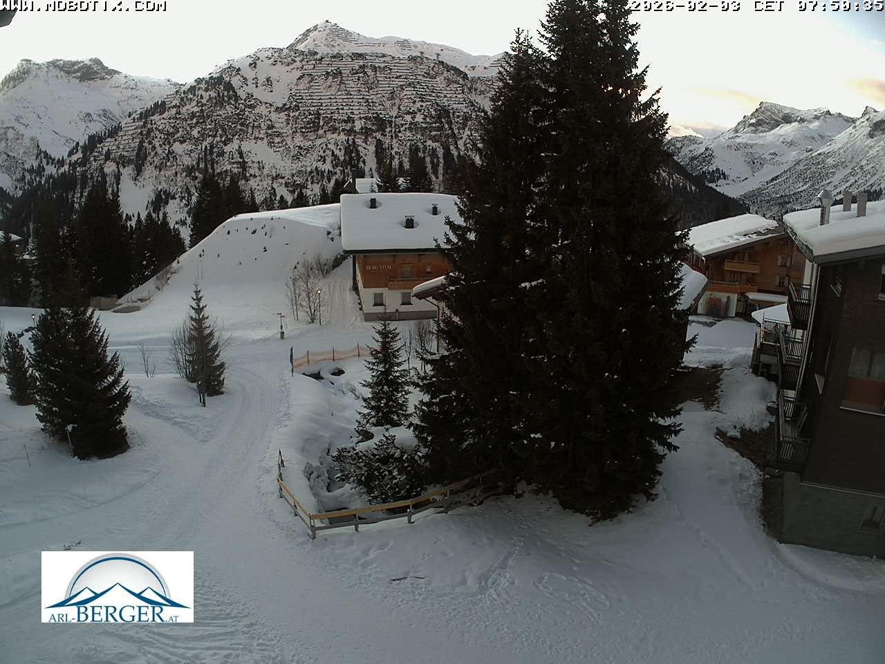 Archiv Foto Webcam Oberlech: Pension Berger