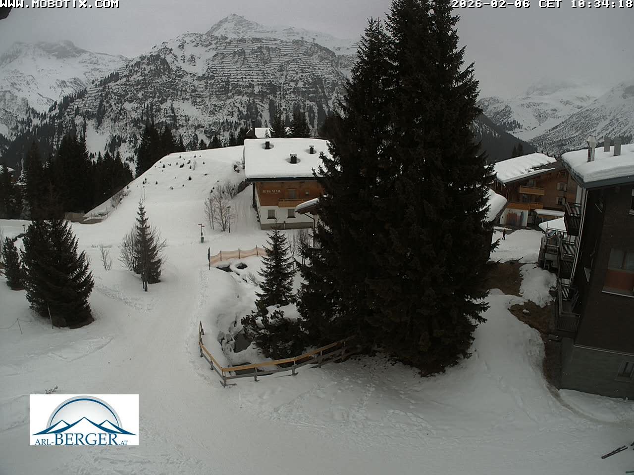 Archiv Foto Webcam Oberlech: Pension Berger