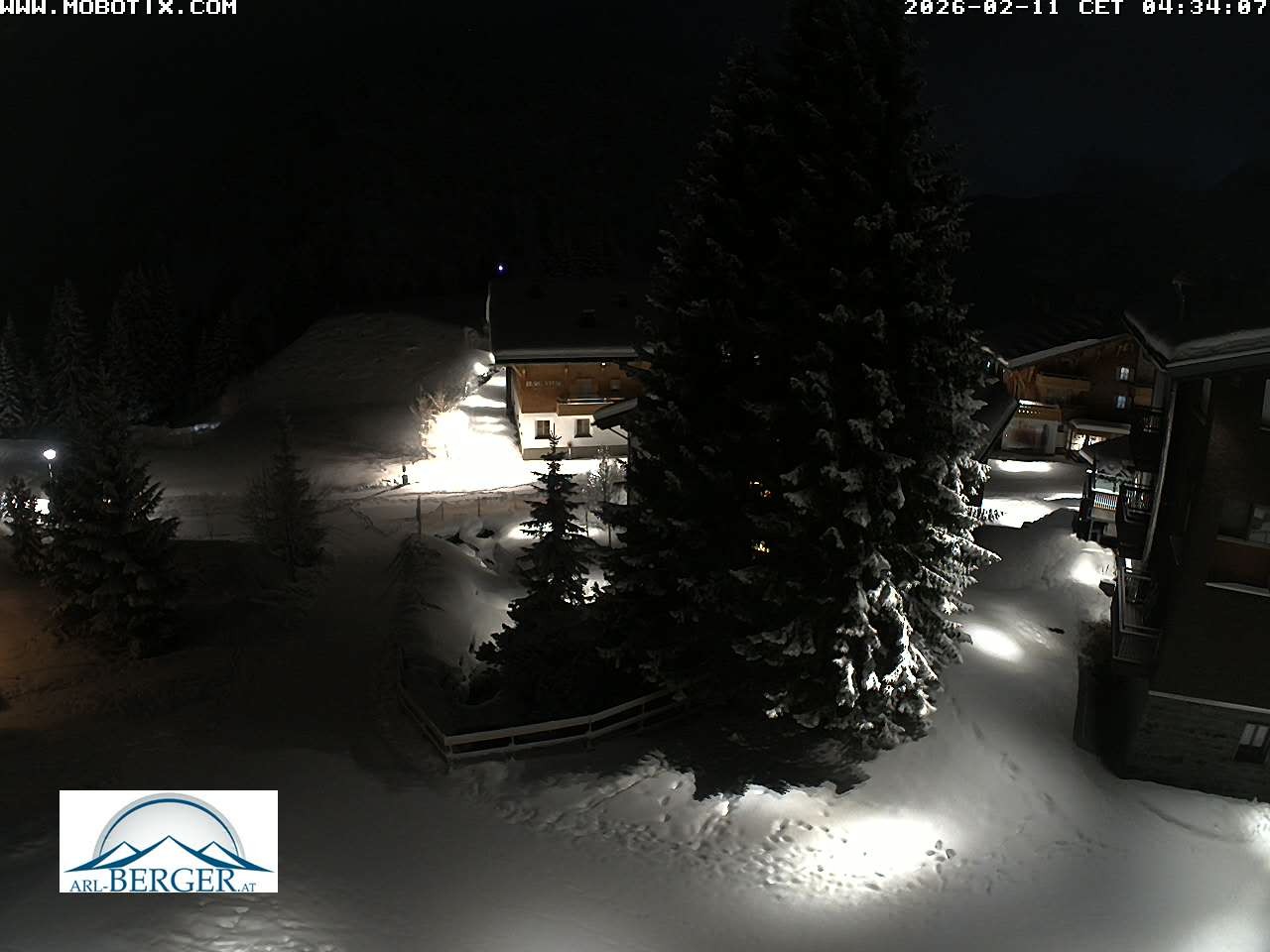 Archived image Webcam Oberlech: guest house Berger
