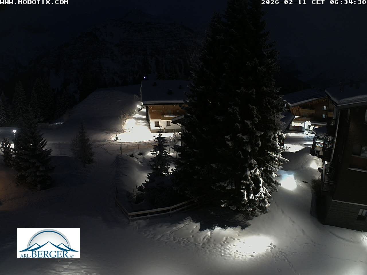 Archived image Webcam Oberlech: guest house Berger