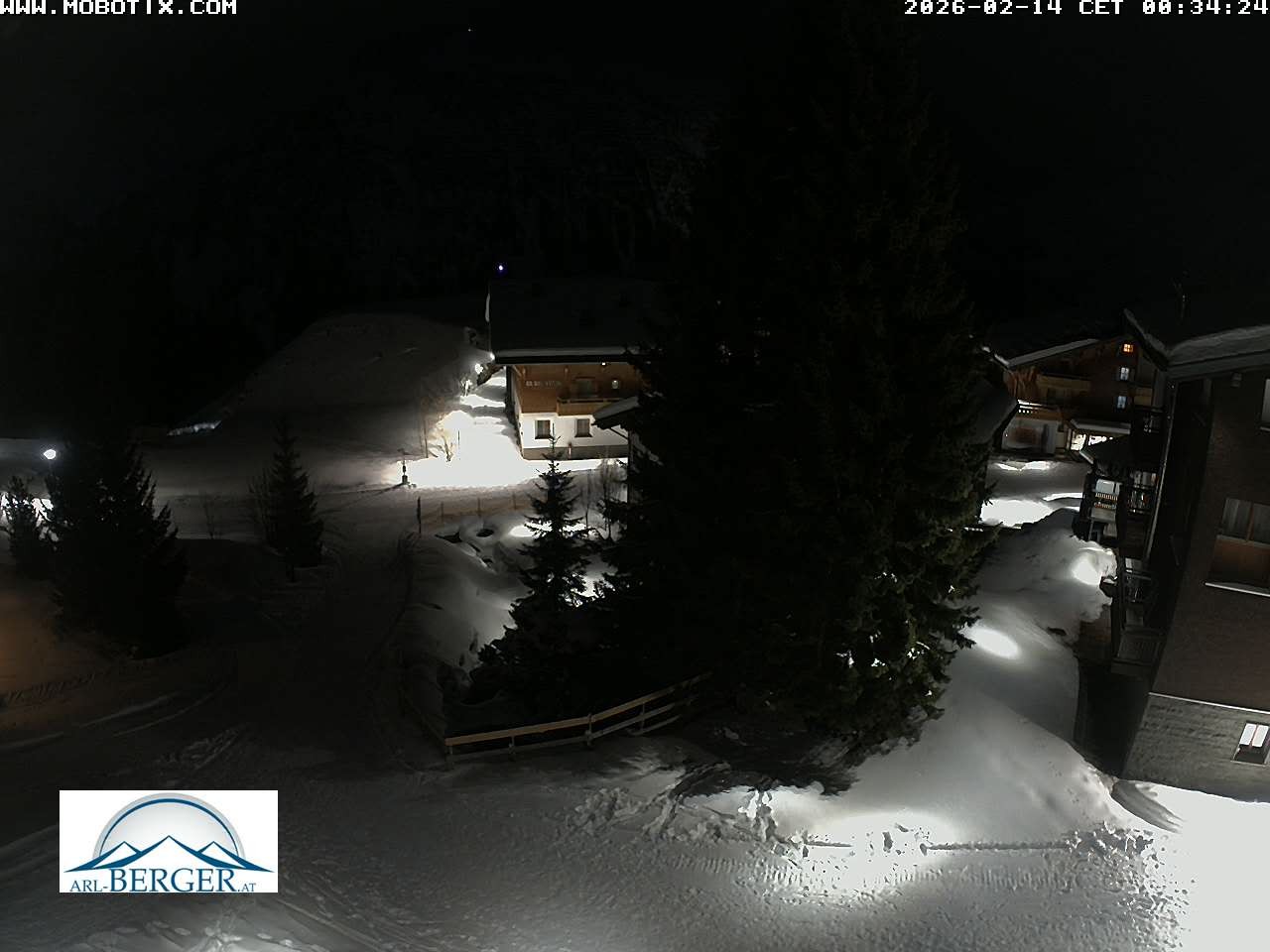 Archived image Webcam Oberlech: guest house Berger